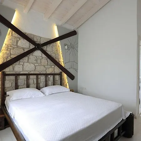 Swan Deluxe 1890 לינה וארוחת בוקר Çeşme