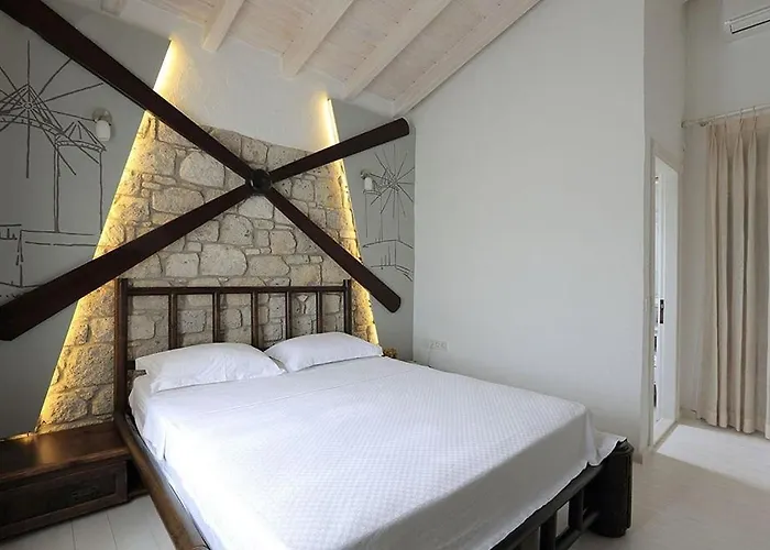 Swan Deluxe 1890 לינה וארוחת בוקר Çeşme